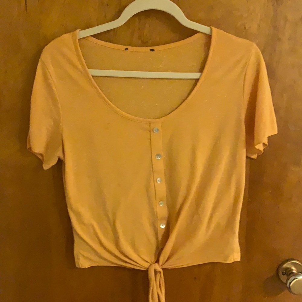 Cute yellow knot top
